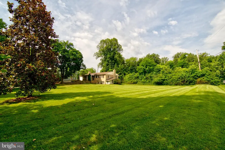 900 Walker Rd, Great Falls, VA 22066 - #3
