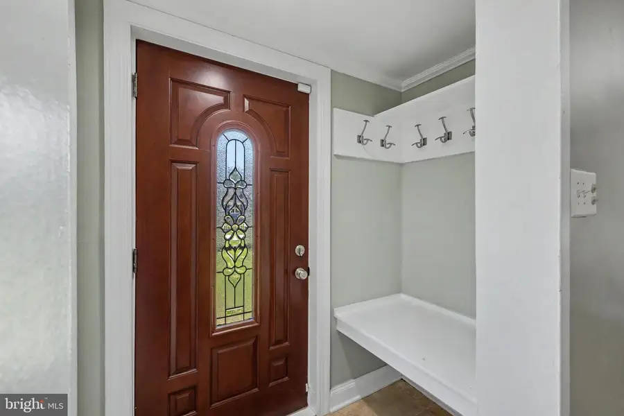 8608 Woodlawn Ct, Alexandria, VA 22309 - #2