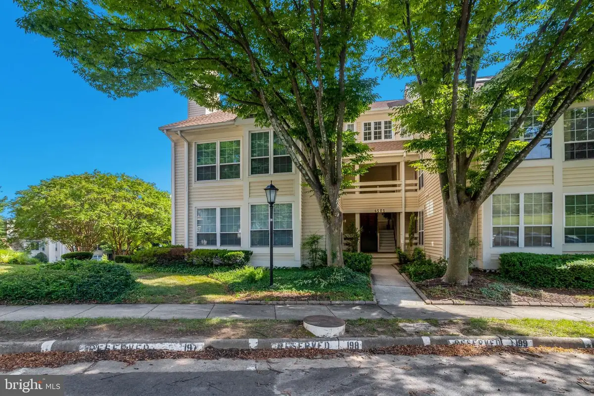 4505 Hazeltine Ct #f, Alexandria, VA 22312 - #1