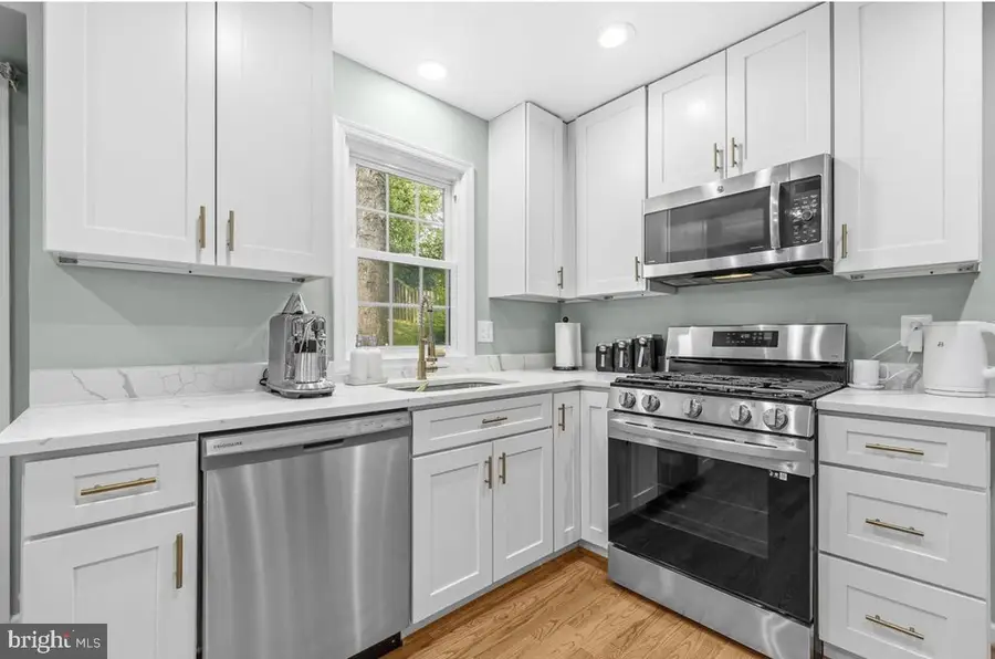 8853 Applecross Ln, Springfield, VA 22153 - #3