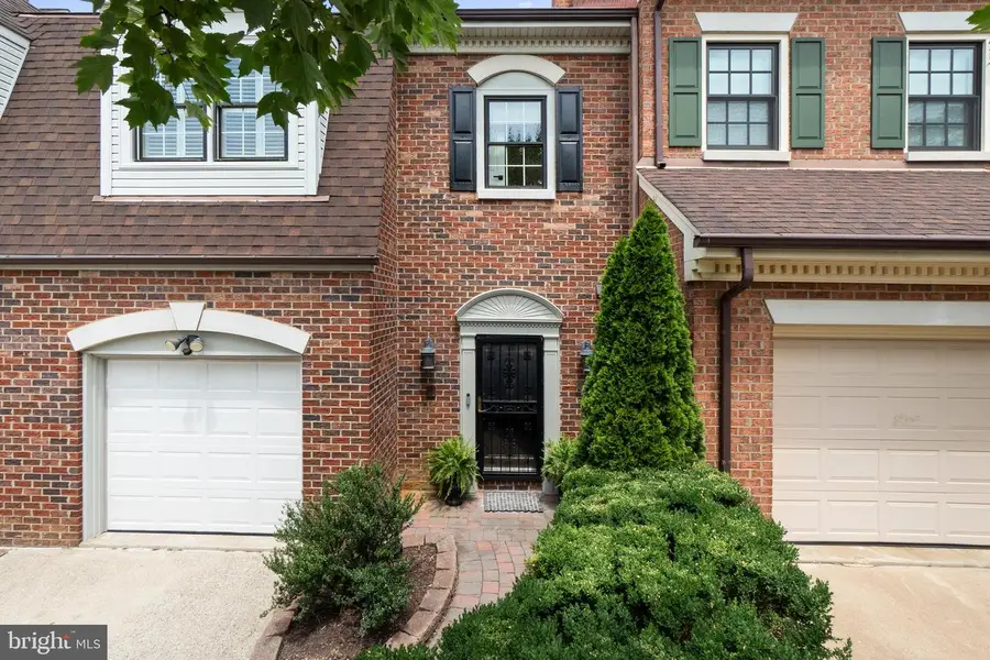 6312 Chaucer View Cir, Alexandria, VA 22304 - #3
