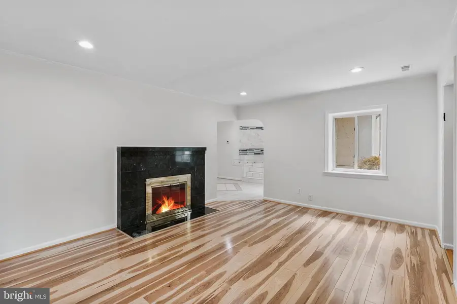 3505 Gallows Rd, Falls Church, VA 22042 - #3