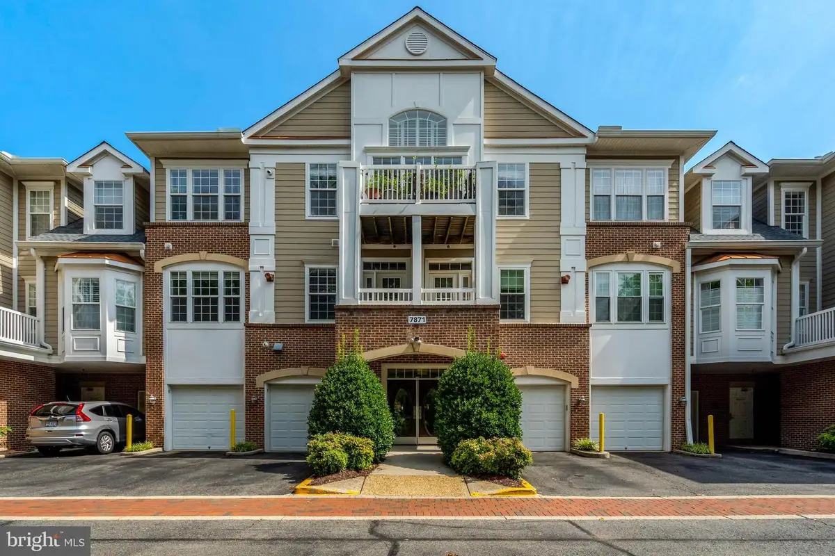 7871 Rolling Woods Ct #401, Springfield, VA 22152 - #1
