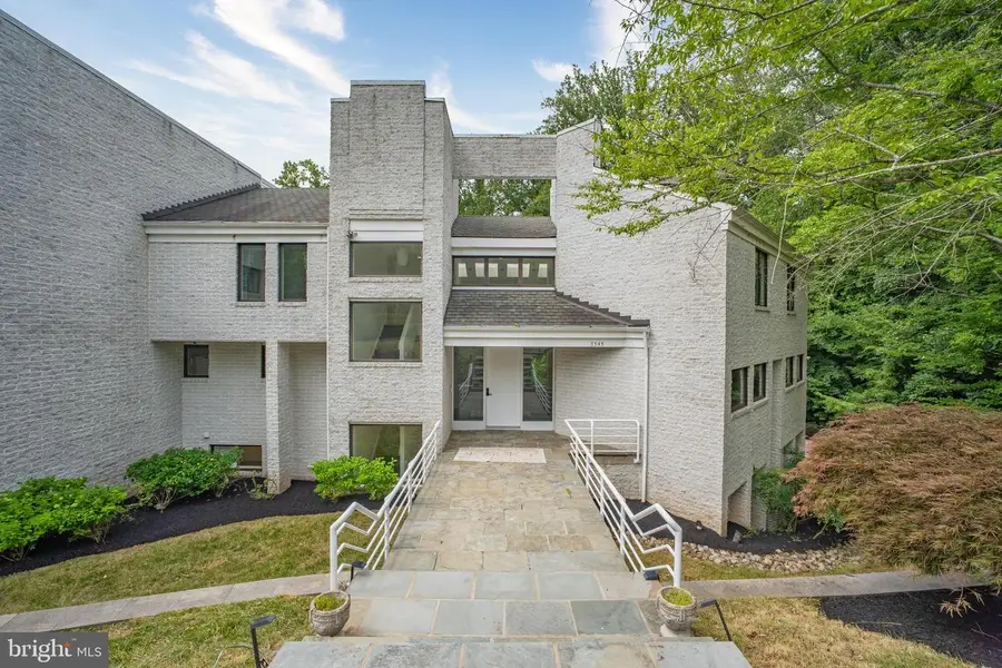 7545 Potomac Fall Rd, McLean, VA 22102 - #2