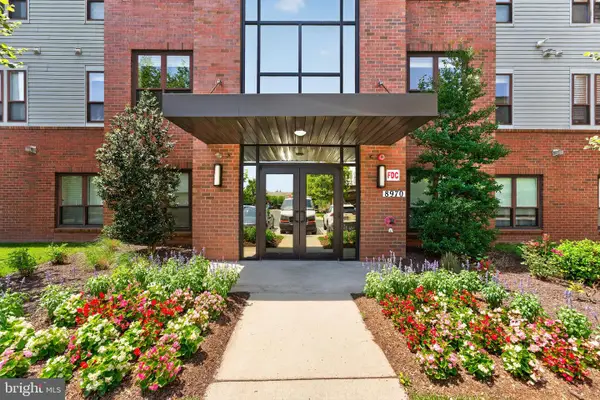 8970 Fascination Ct #112, LORTON, VA 22079