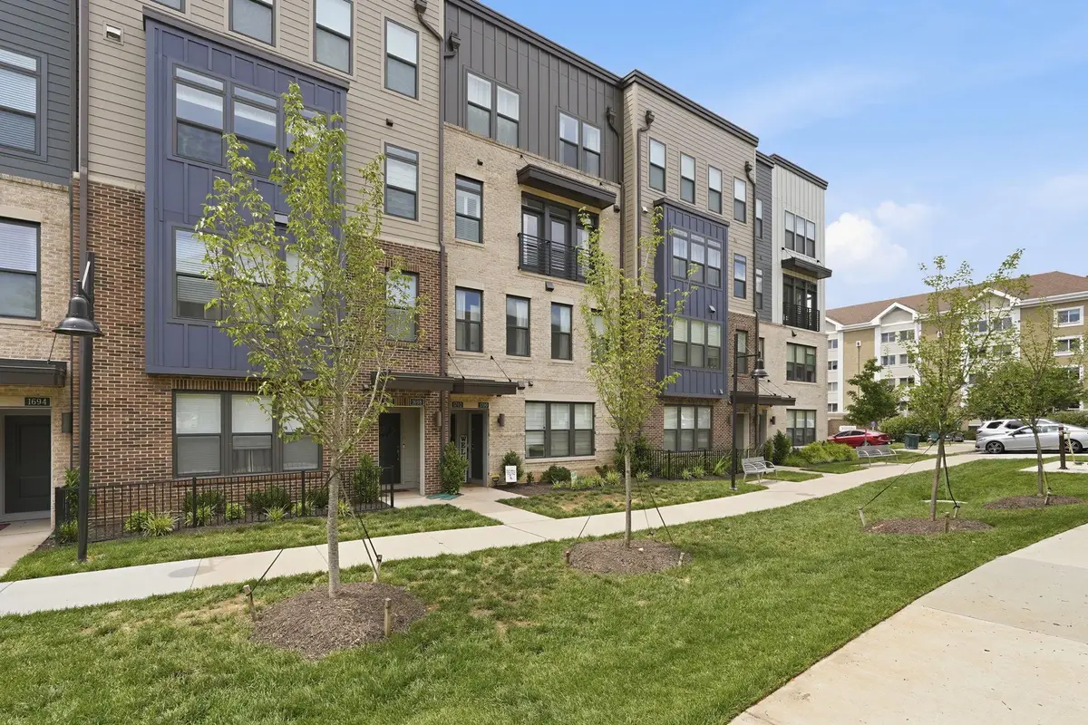 1702 Bandit Loop #19b, Reston, VA 20190 - #1