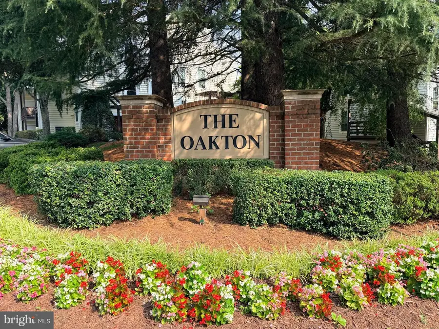 10131 Oakton Terrace Rd, Oakton, VA 22124 - #2