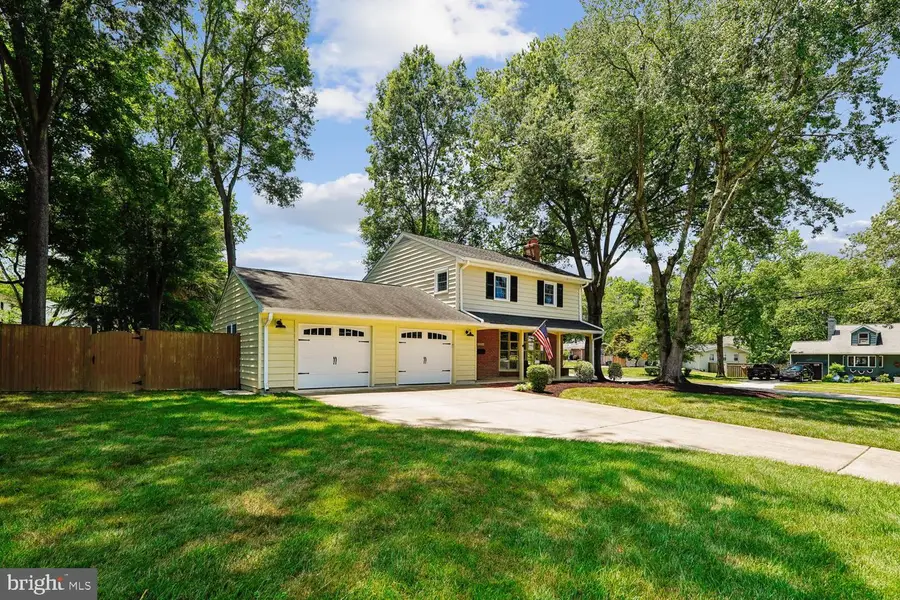 2305 Londonderry Rd, Alexandria, VA 22308 - #2