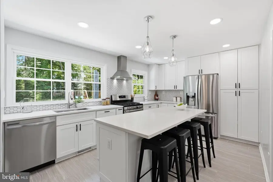 9514 Wallingford Dr, Burke, VA 22015 - #2