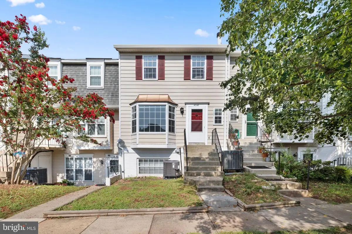 4048 Spring Run Ct, Chantilly, VA 20151 - #1