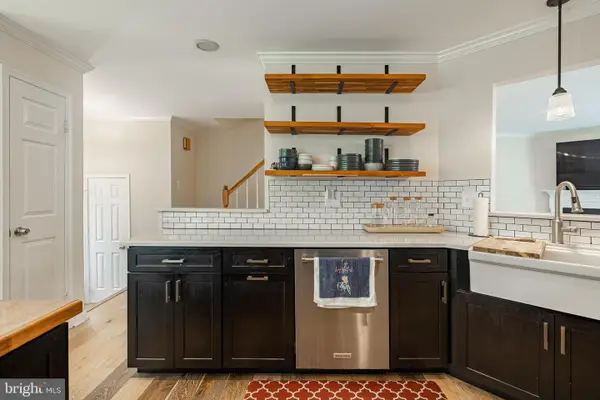 6700 Jenny Leigh Ct, CENTREVILLE, VA 20121