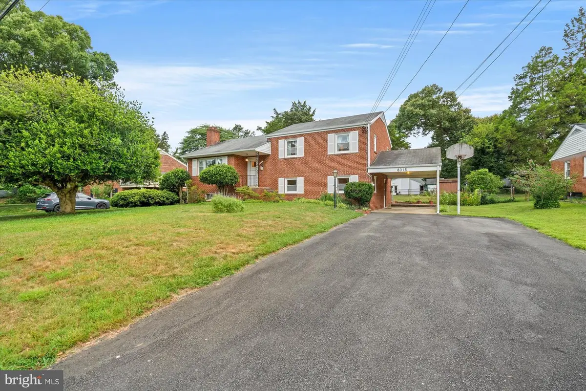 8316 Ashwood Dr, Alexandria, VA 22308 - #1