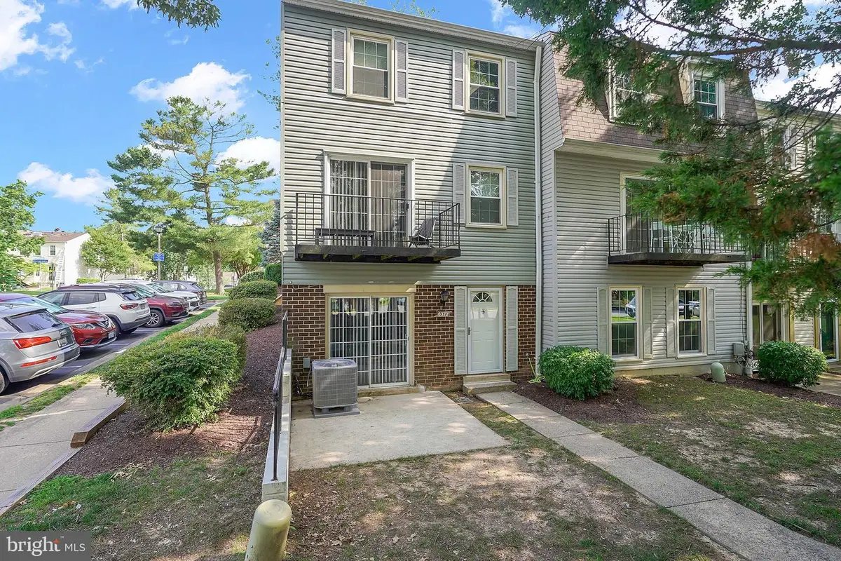 6372 Birch Leaf Ct, Burke, VA 22015 - #1