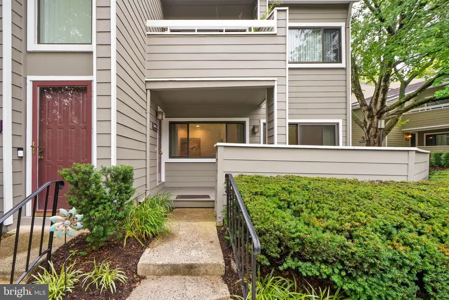 11025-a Villaridge Ct, Reston, VA 20191 - #2