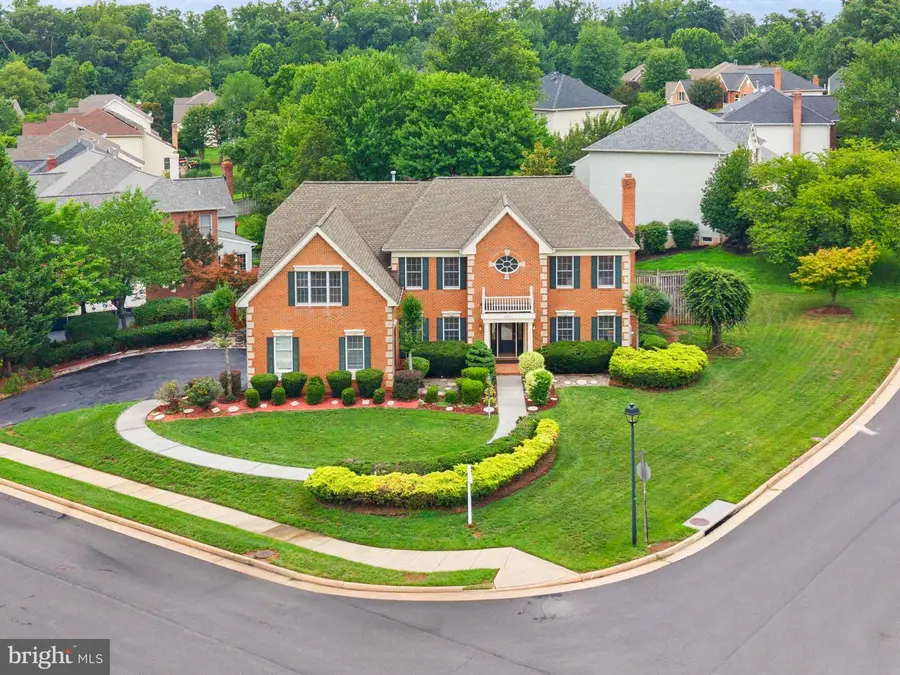 12754 Alder Woods Dr, Fairfax, VA 22033 - #3