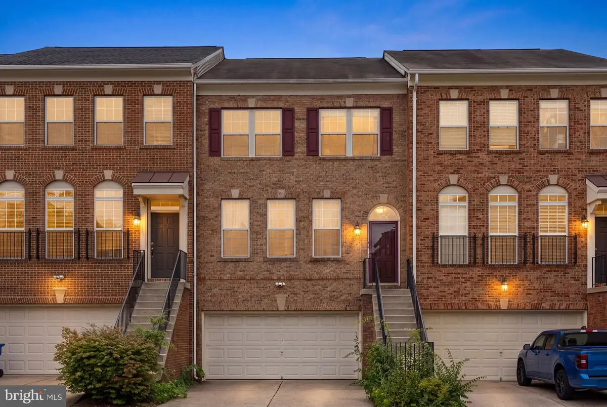 8570 Wyngate Manor Ct, Alexandria, VA 22309 - #1
