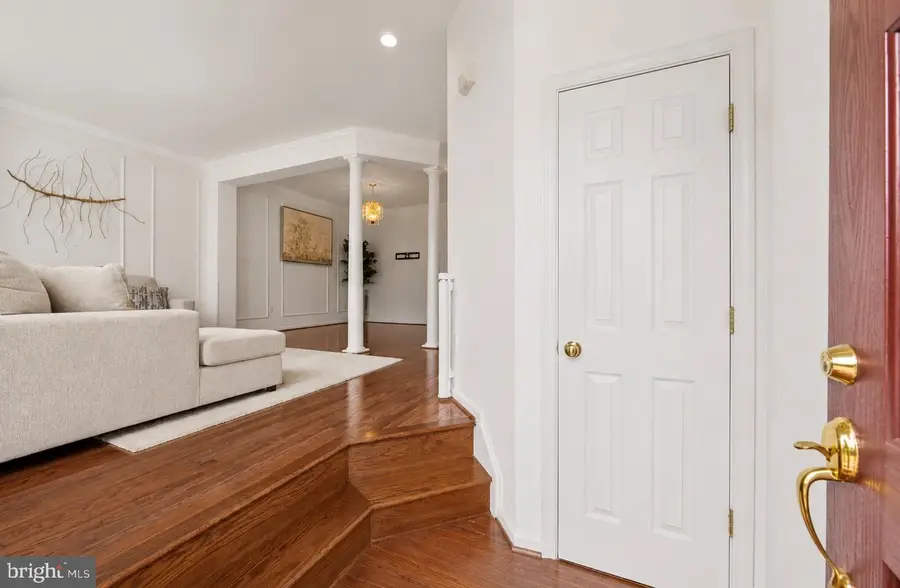 8570 Wyngate Manor Ct, Alexandria, VA 22309 - #3