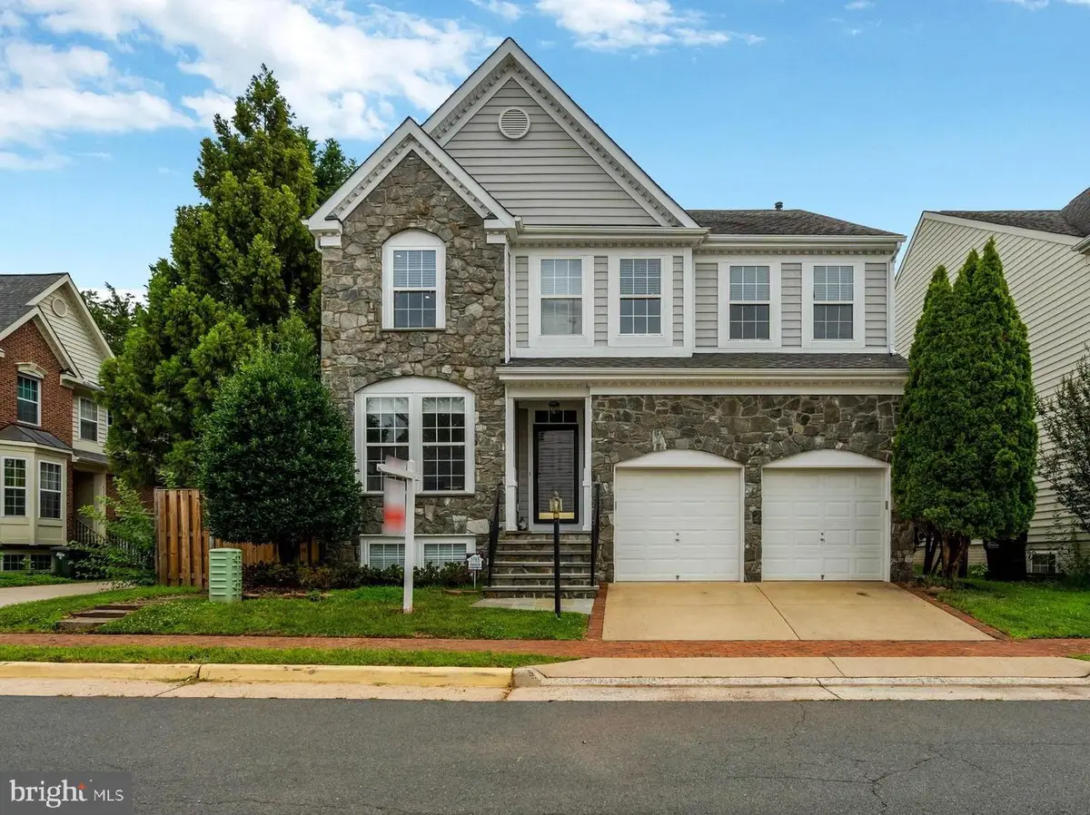 4172 Mccloskey Ct, Chantilly, VA 20151 - #1