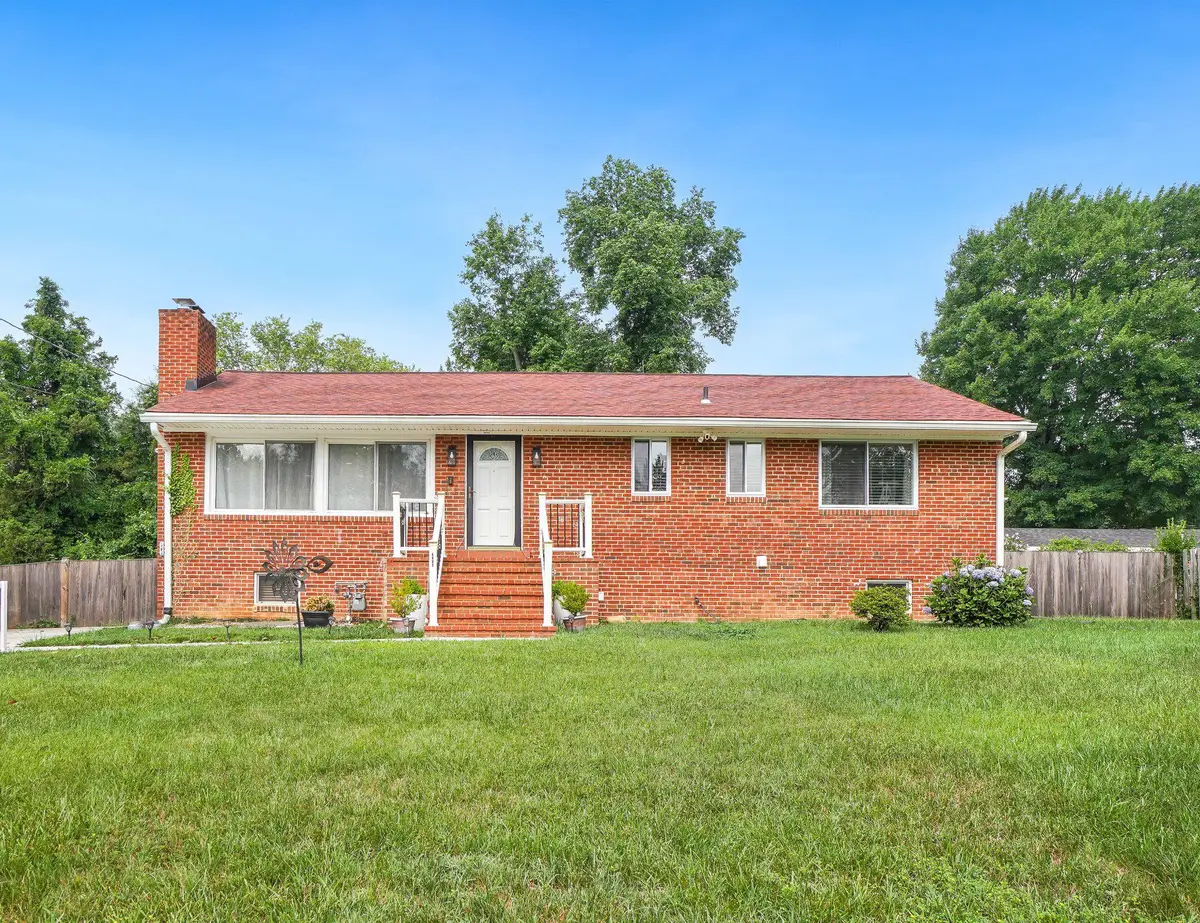 6802 Derrell Ct, Alexandria, VA 22307 - #1