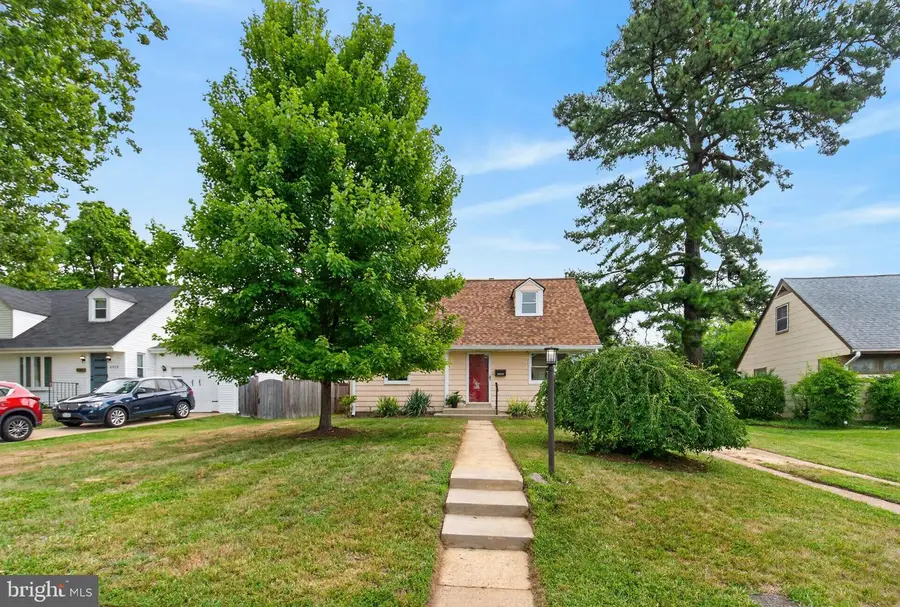 6925 Columbia Dr, Alexandria, VA 22307 - #3