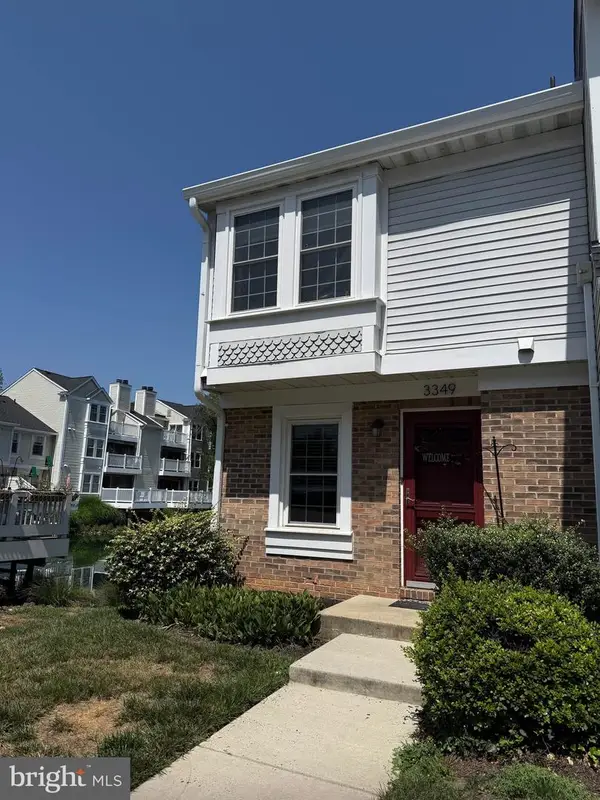 3349 Lakeside View Dr, FALLS CHURCH, VA 22041