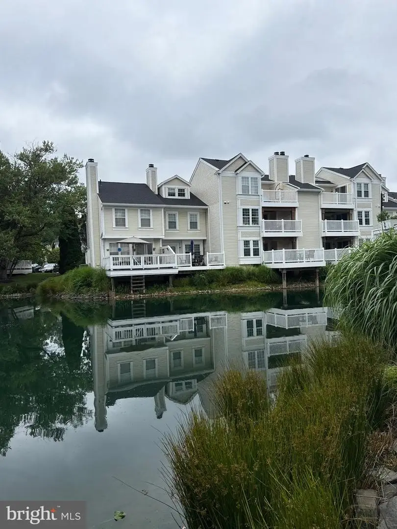 3349 Lakeside View Dr, Falls Church, VA 22041 - #2