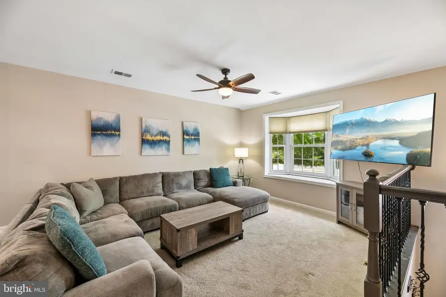 5943 Norham Dr, Alexandria, VA 22315 - #2