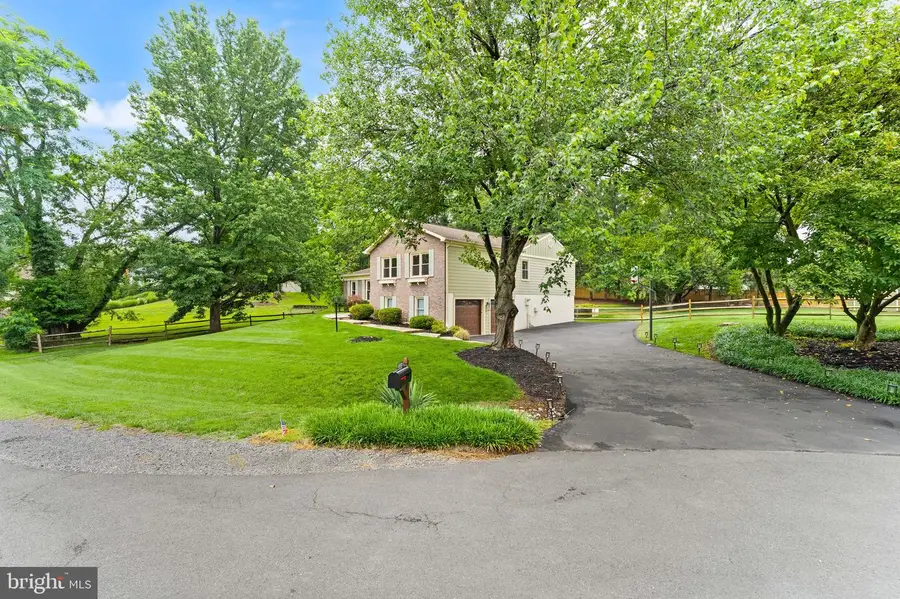 10854 Meadowland Dr, Oakton, VA 22124 - #3