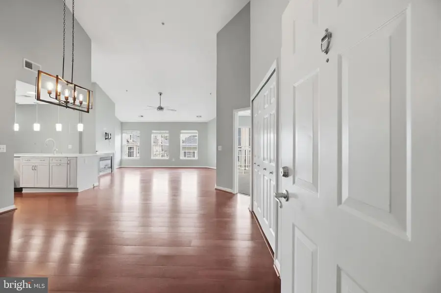 11508 Sperrin Cir #403, Fairfax, VA 22030 - #3