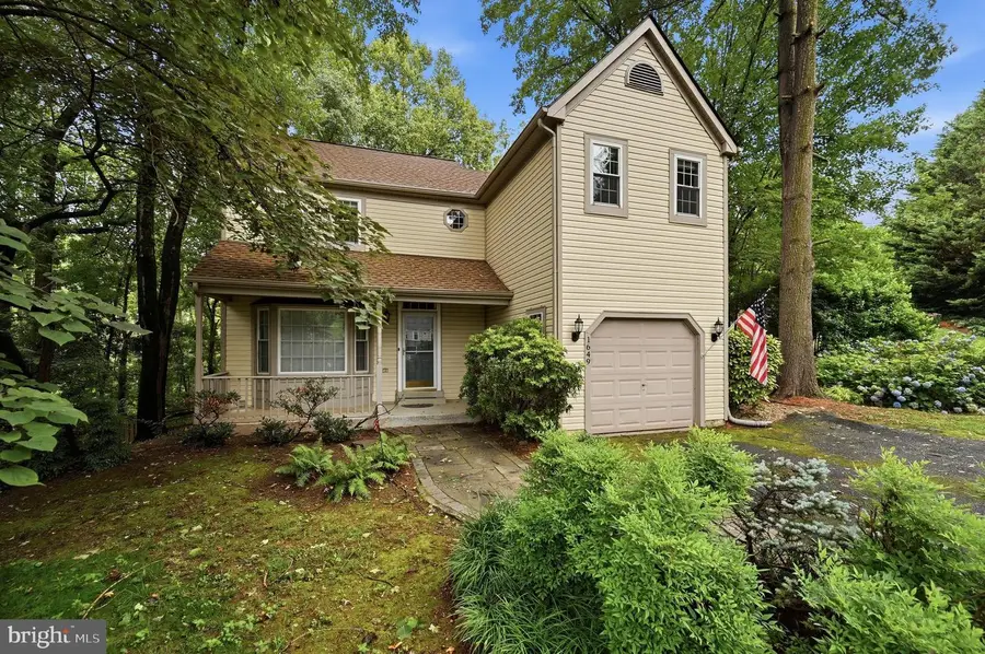 1649 Bennington Hollow Ln, Reston, VA 20194 - #2