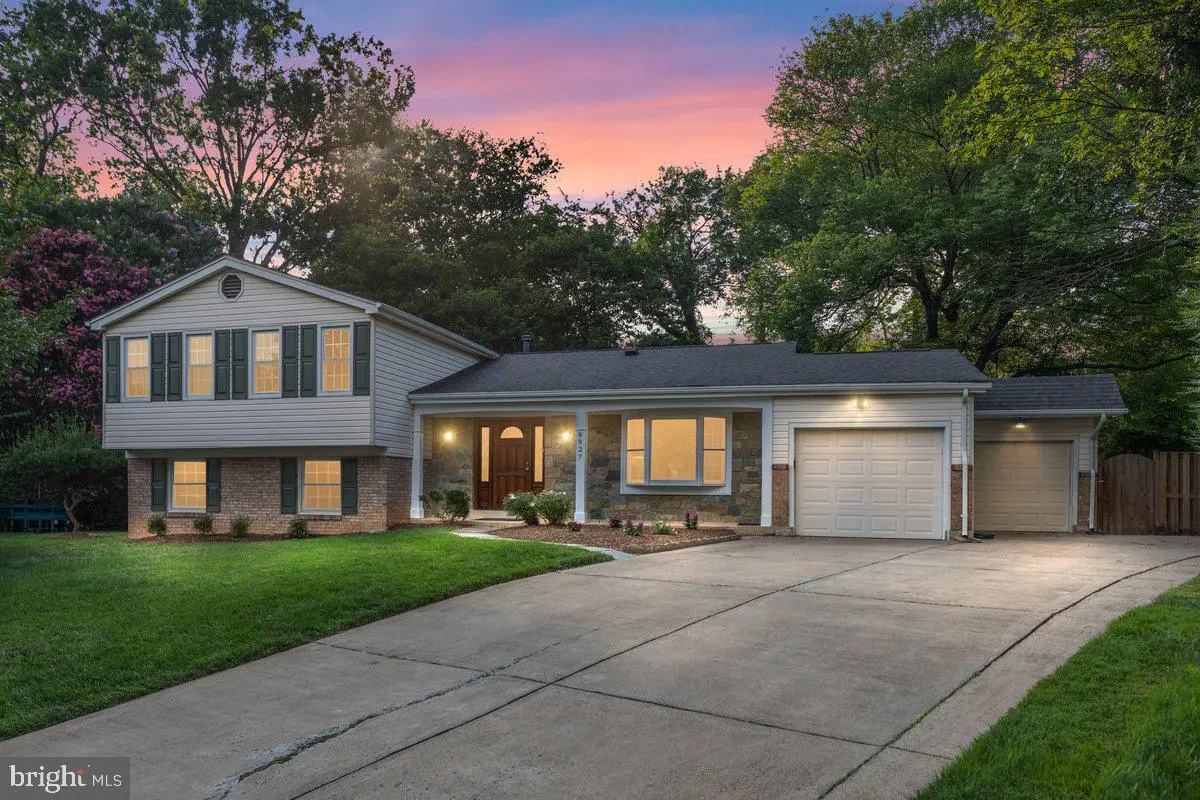 9927 Barnsbury Ct, Fairfax, VA 22031 - #1