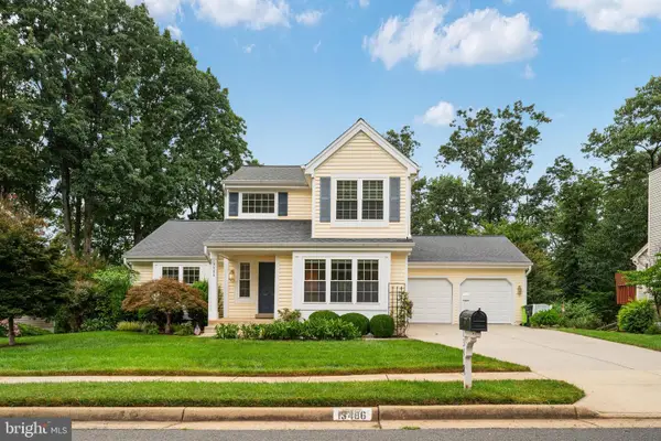 13486 Lake Shore Dr, HERNDON, VA 20171