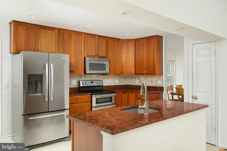 13486 Lake Shore Dr, Herndon, VA 20171 - #3