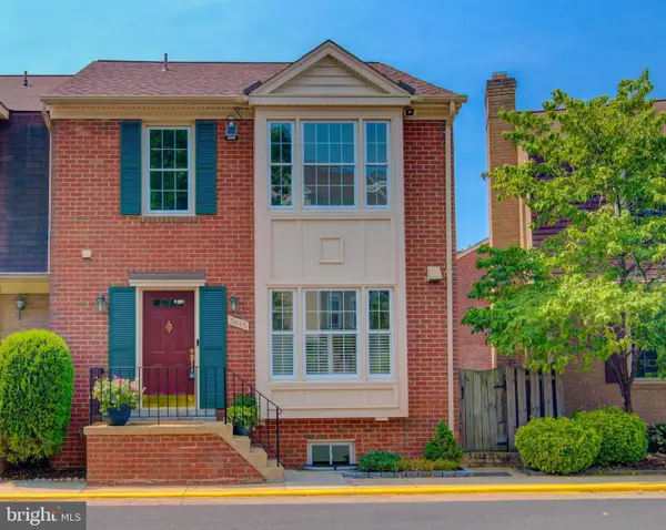 3025 Meeting St, FALLS CHURCH, VA 22044