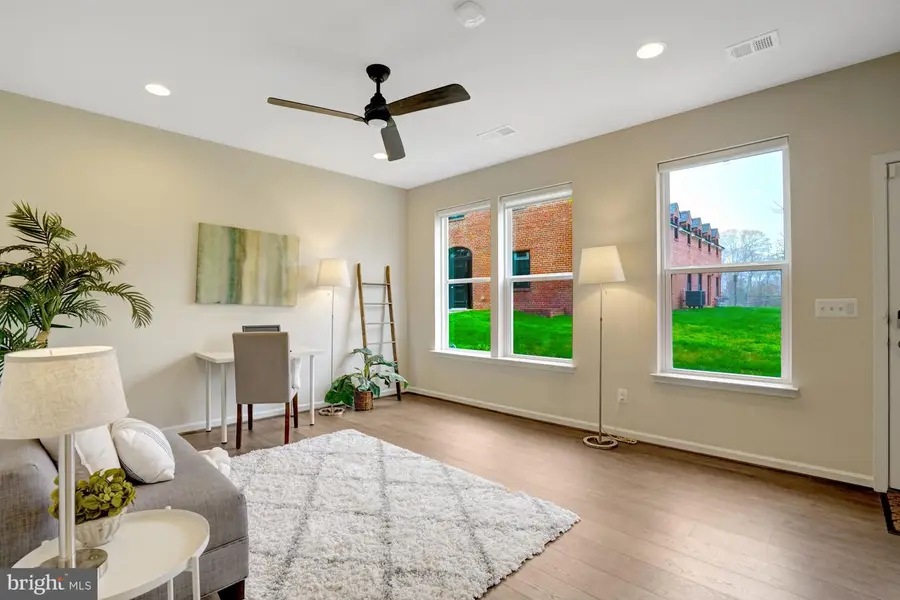 8374 Sallyport St, Lorton, VA 22079 - #3