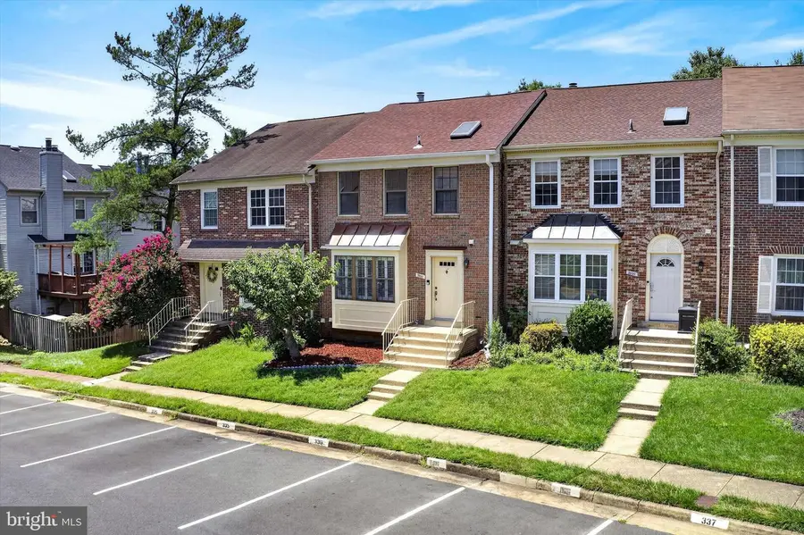 3952 Rosebay Ct, Fairfax, VA 22033 - #3