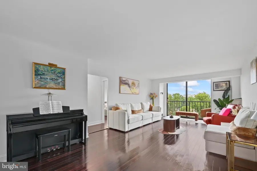 1800 Old Meadow Rd #1516, McLean, VA 22102 - #3