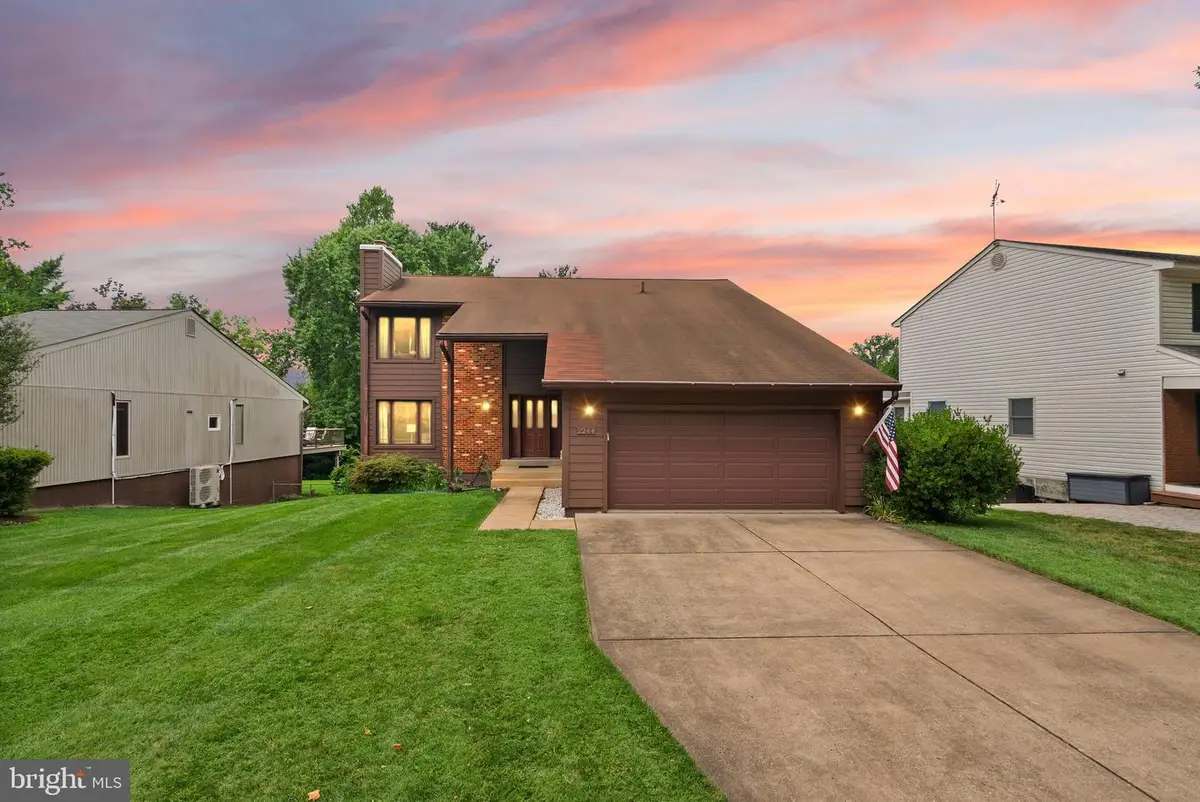 2244 Richelieu Dr, Vienna, VA 22182 - #1