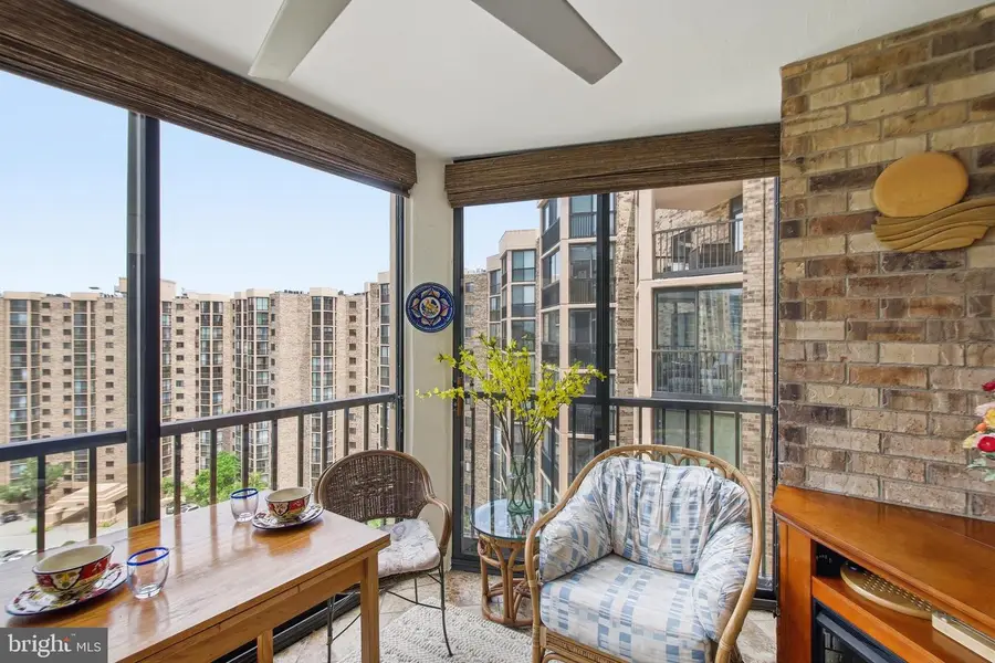 5904 Mount Eagle Dr #1415, Alexandria, VA 22303 - #2