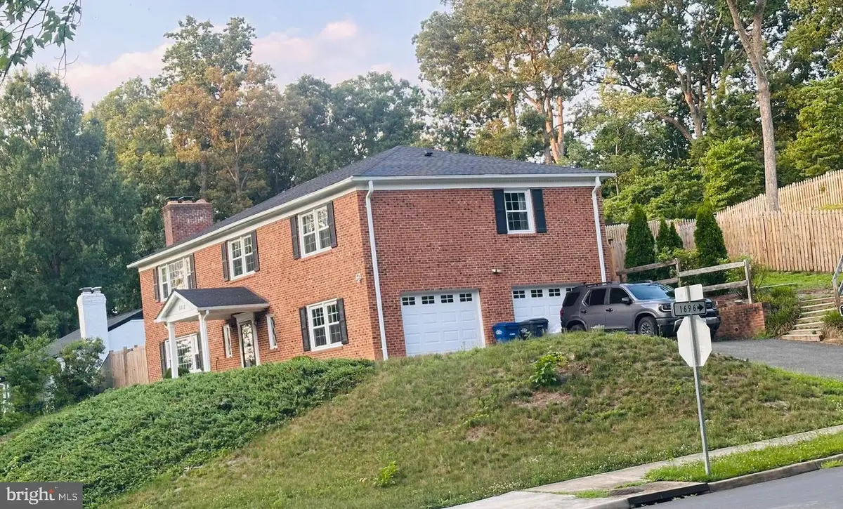 5012 Larno Dr, Alexandria, VA 22310 - #1