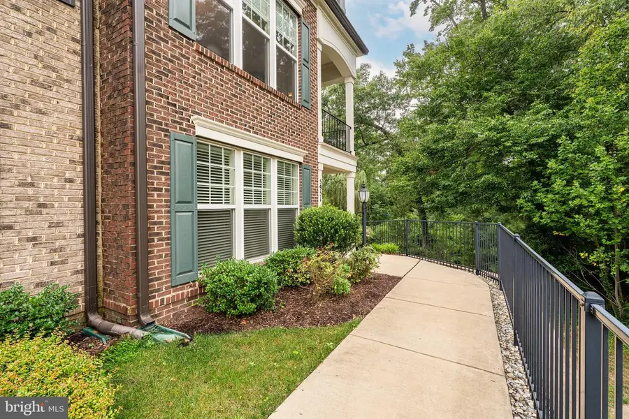 5951 Clapton Ct, Alexandria, VA 22310 - #2