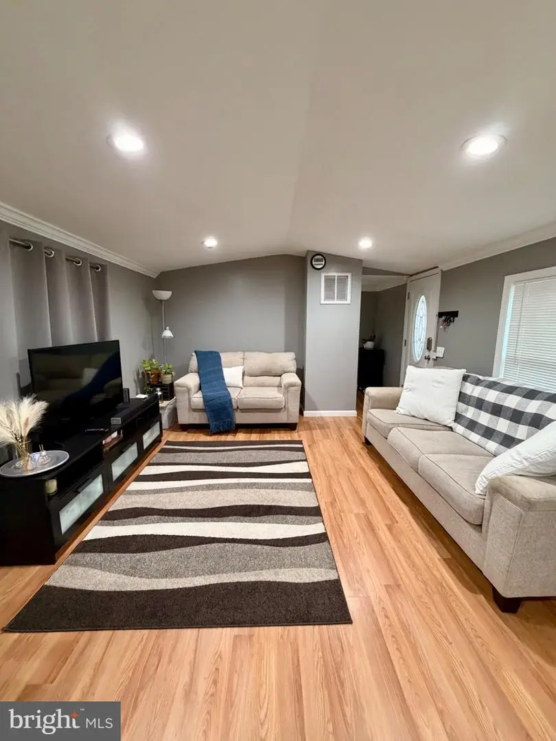 7776 Finch Ct, Alexandria, VA 22306 - #1