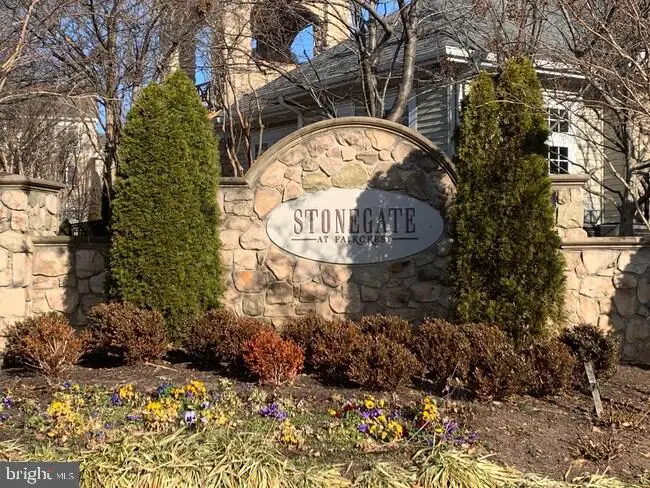 5123 Travis Edward Way #b, Centreville, VA 20120 - #2