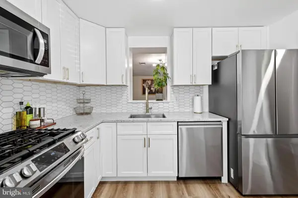 5919 Grisby House Ct, CENTREVILLE, VA 20120