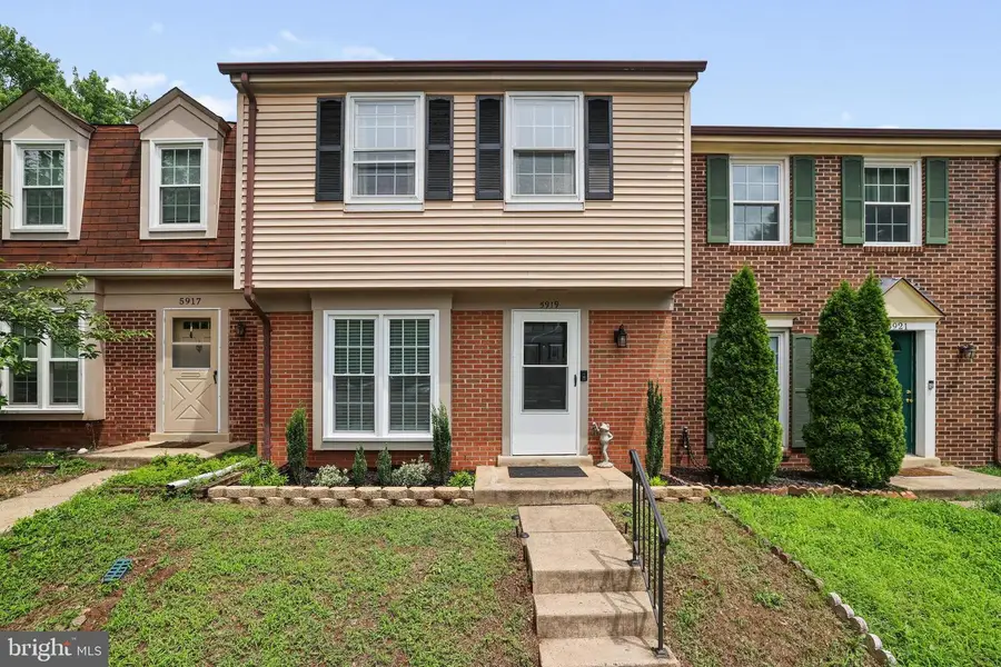 5919 Grisby House Ct, Centreville, VA 20120 - #2