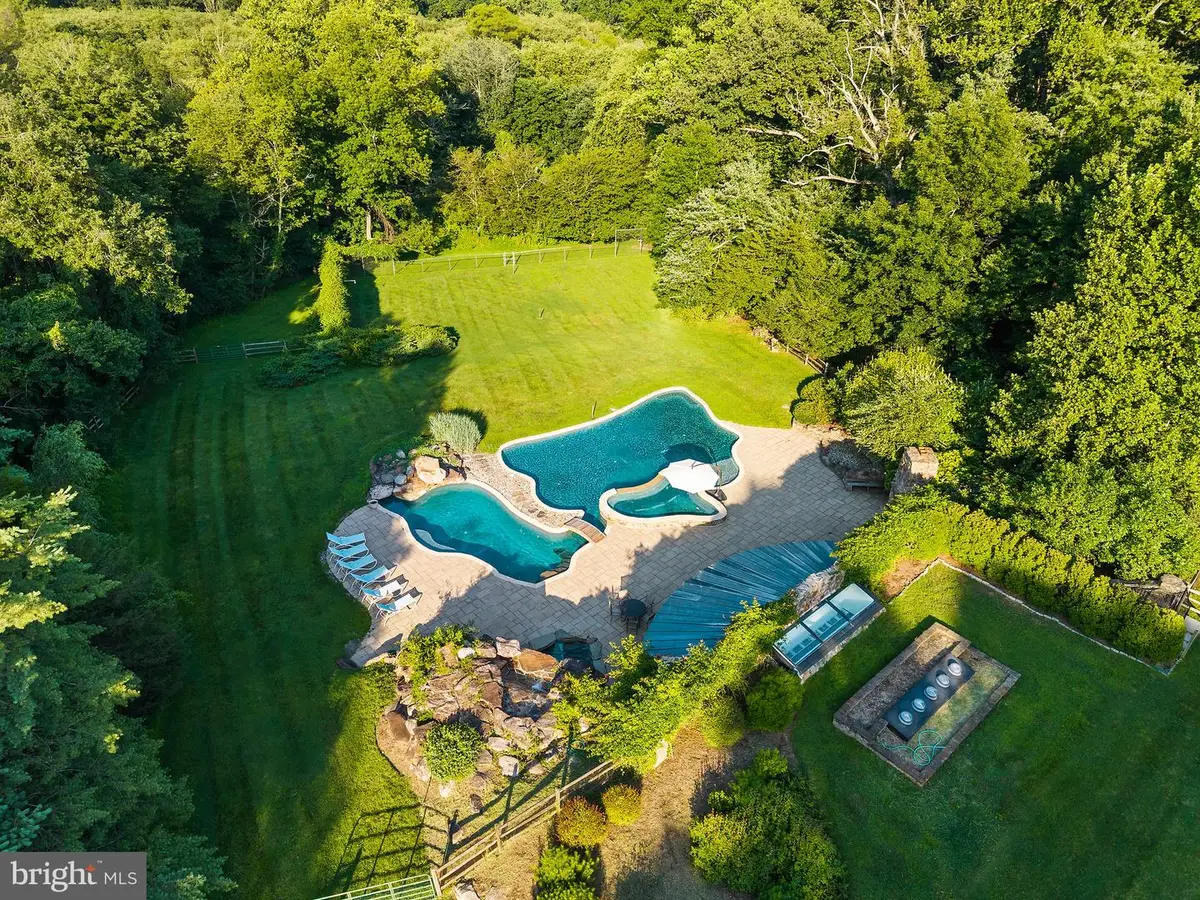 1531 Windstone Dr, Vienna, VA 22182 - #1