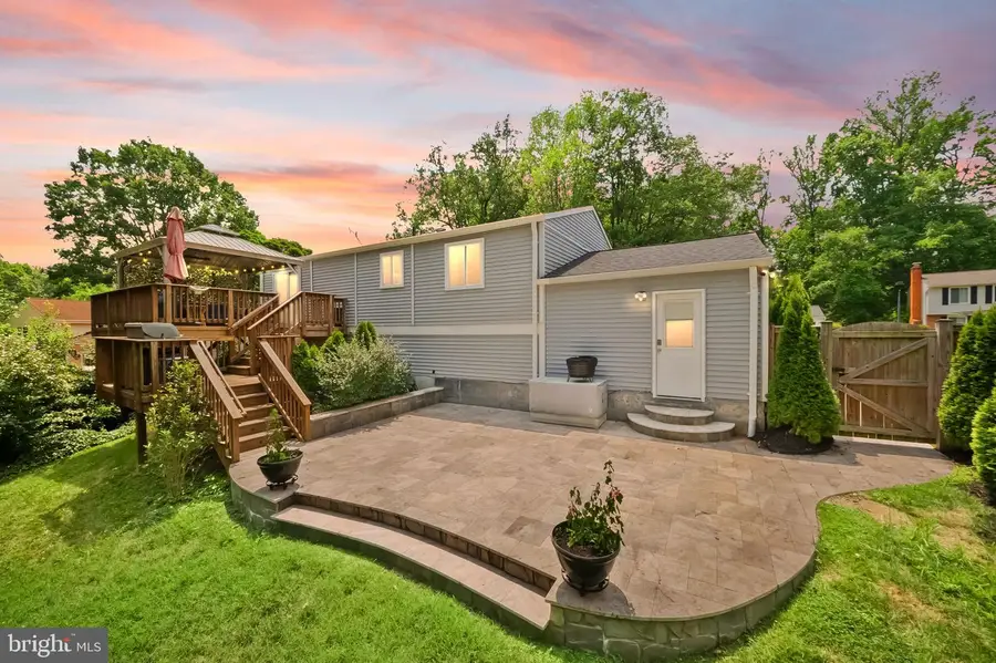 7907 Cliff Rock Ct, Springfield, VA 22153 - #2