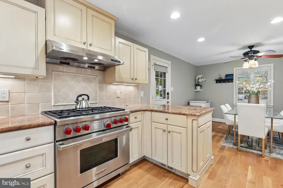 9005 Greylock St, Alexandria, VA 22308 - #2