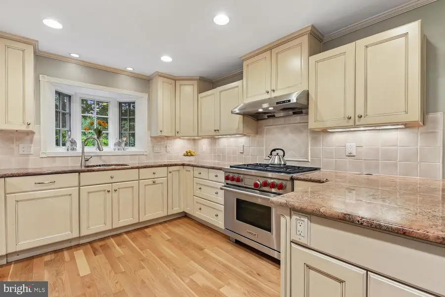 9005 Greylock St, Alexandria, VA 22308 - #3