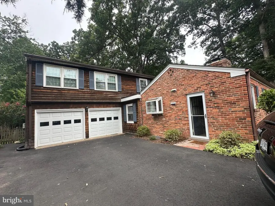 2332 Addison St, Vienna, VA 22180 - #2